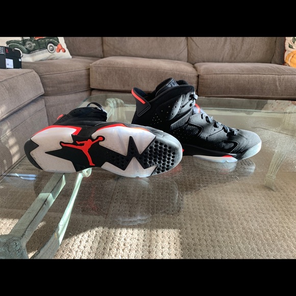 Air Jordan 6 Retro ‘Infrared’ 2019 - Picture 2 of 3